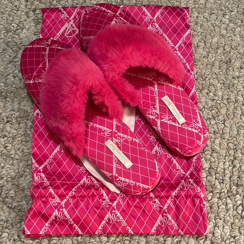 Victoria’s Secret Slippers